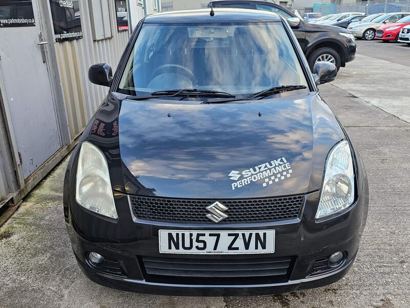 SUZUKI SWIFT