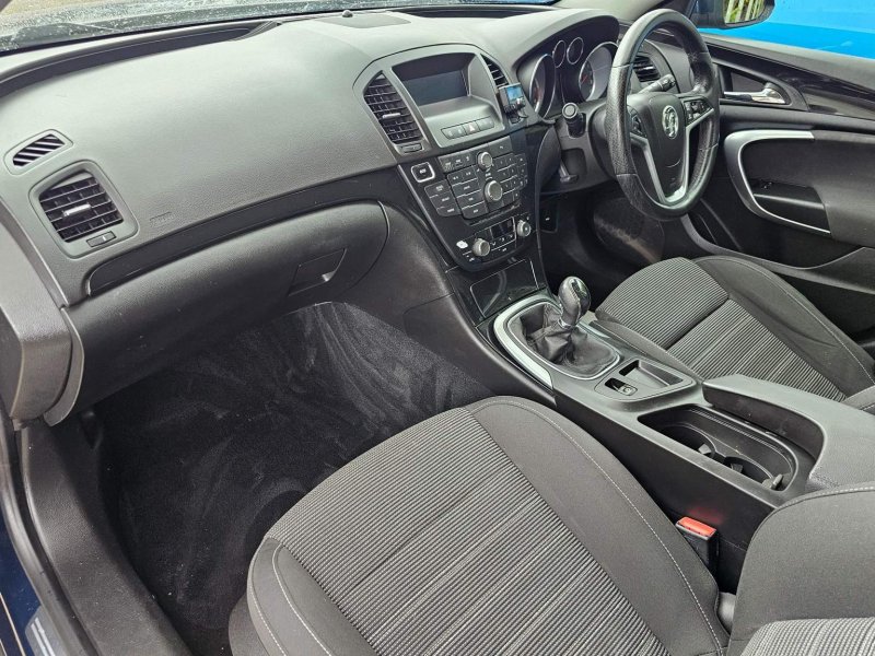 VAUXHALL INSIGNIA