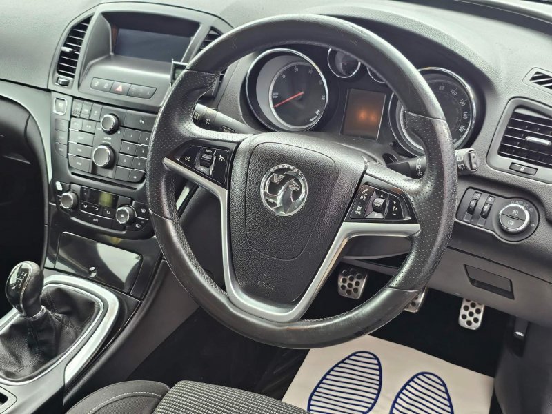 VAUXHALL INSIGNIA