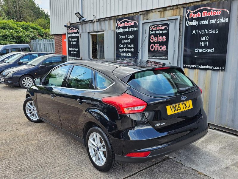 FORD FOCUS