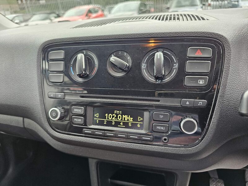 VOLKSWAGEN UP