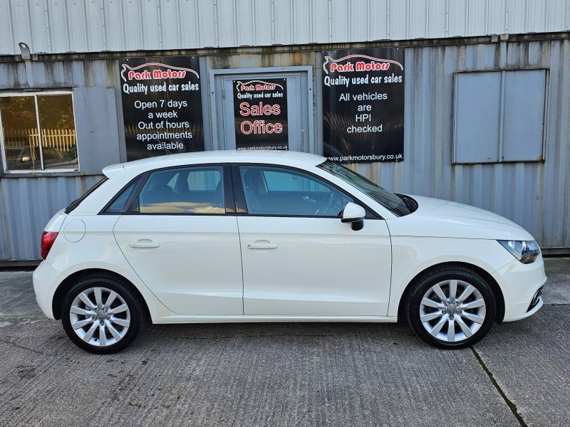 AUDI A1