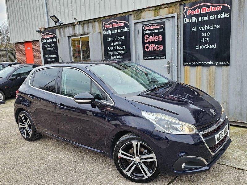 PEUGEOT 208