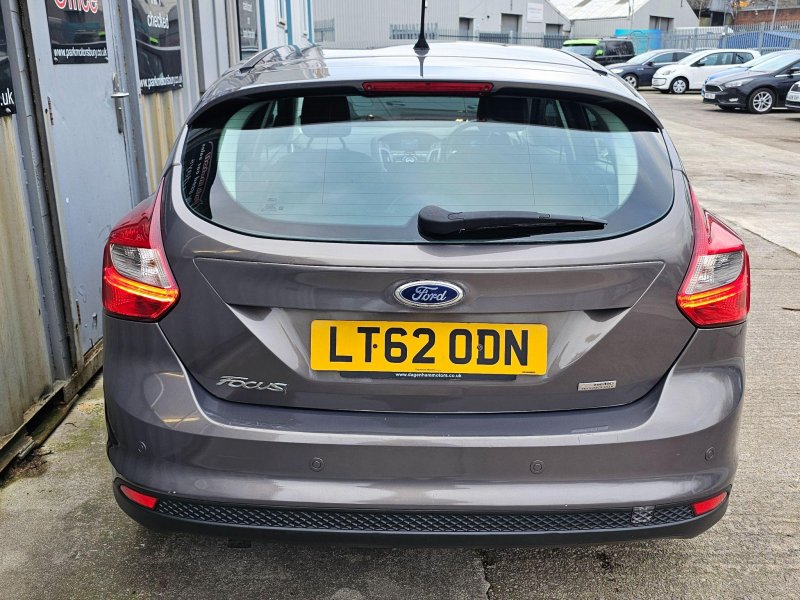 FORD FOCUS