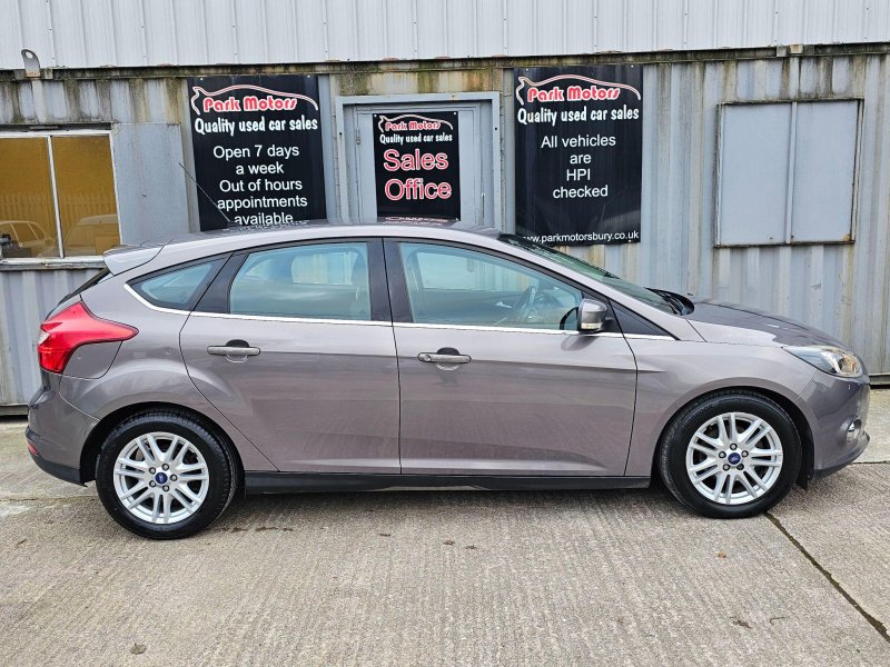 FORD FOCUS