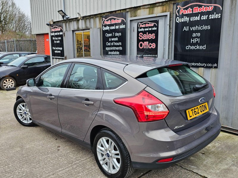 FORD FOCUS