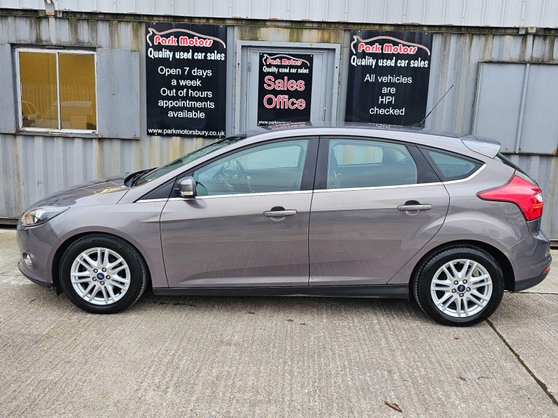 FORD FOCUS