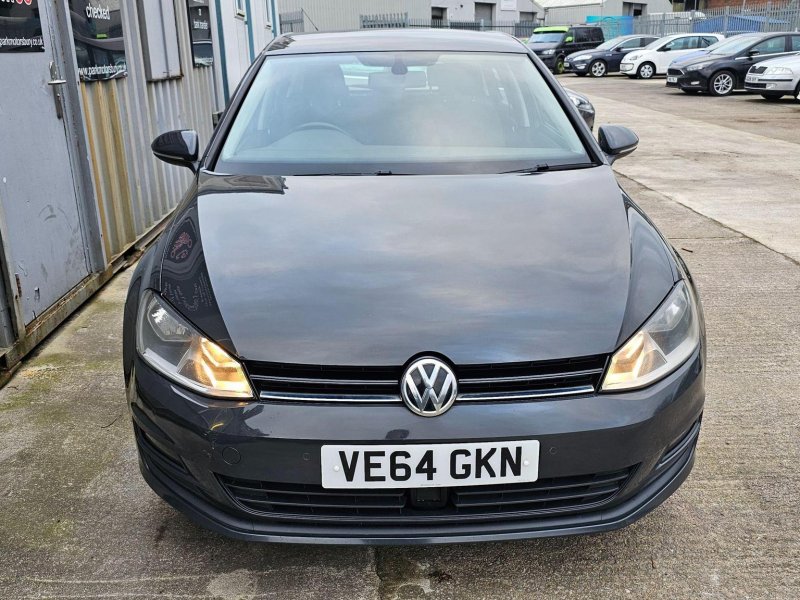VOLKSWAGEN GOLF