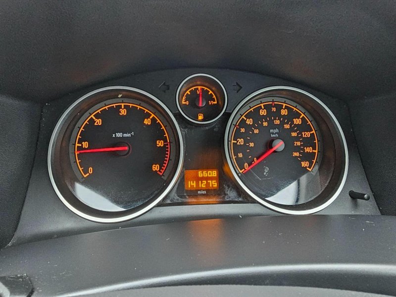 VAUXHALL ASTRA