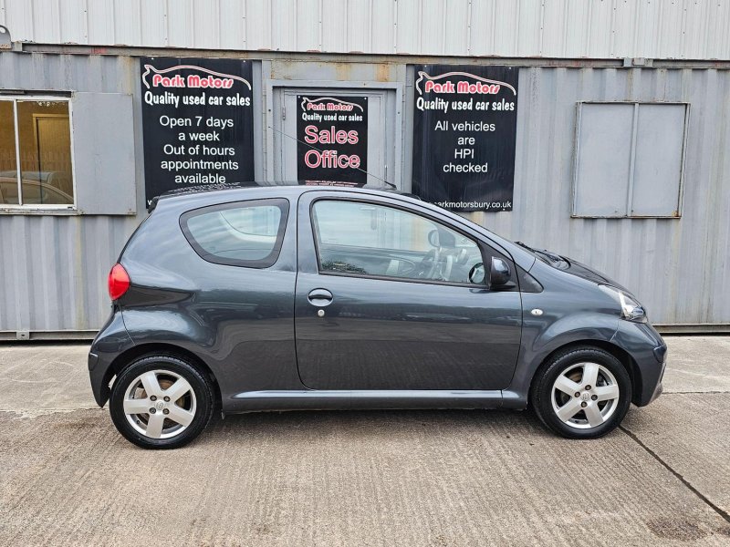 TOYOTA AYGO