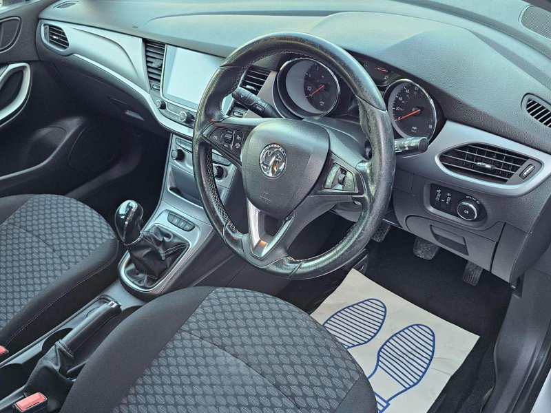 VAUXHALL ASTRA