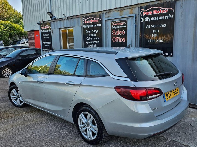 VAUXHALL ASTRA