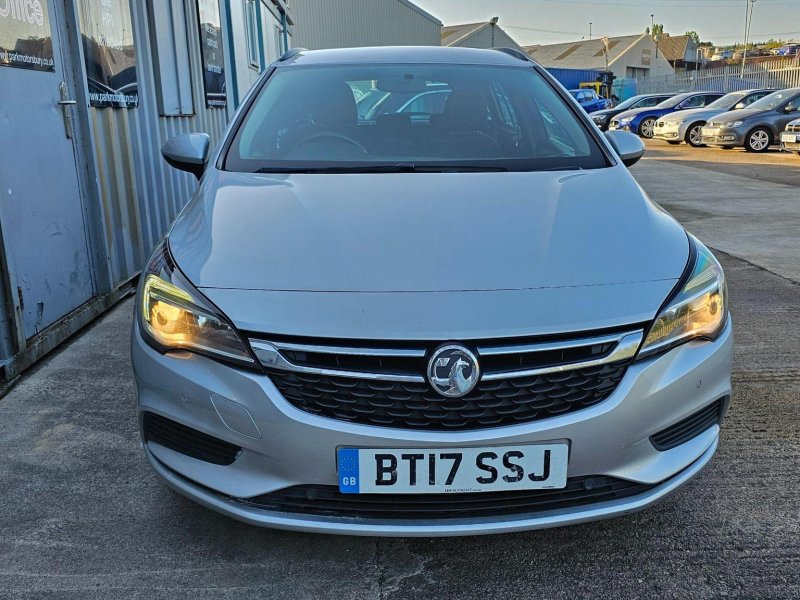 VAUXHALL ASTRA