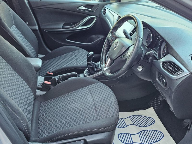 VAUXHALL ASTRA