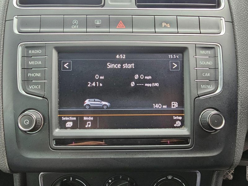 VOLKSWAGEN POLO