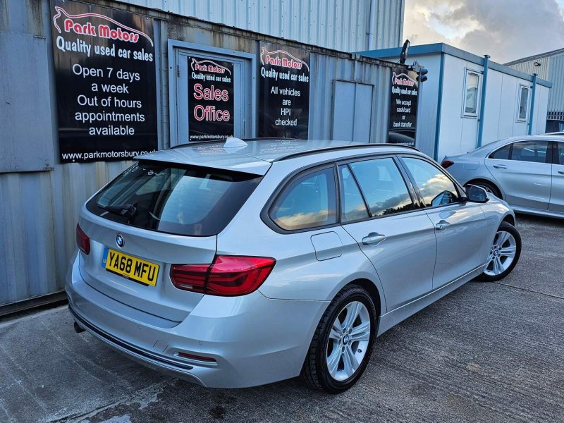 BMW 3 SERIES
